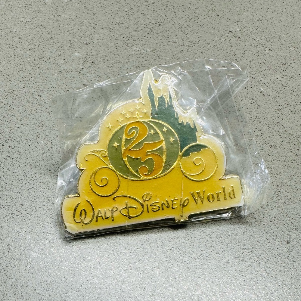 Vintage Walt Disney World 25th Anniversary Pin